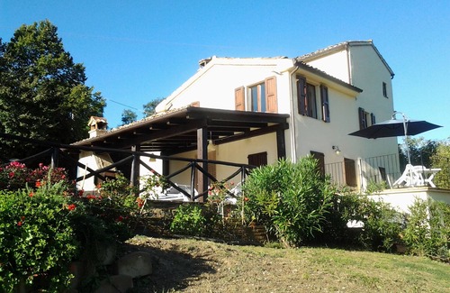 Montelparo Maison | Villa à la Campagne Avec Piscine Privée, Véranda Ombragée et vue Panoramique en Hauteur