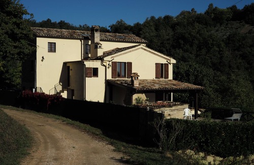 Montelparo Maison | Villa à la Campagne Avec Piscine Privée, Véranda Ombragée et vue Panoramique en Hauteur