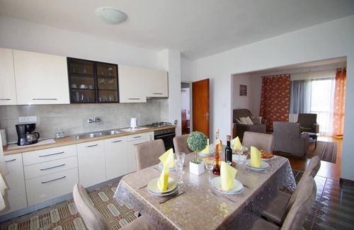 Sajini Appartement | Appartement de vacances à la campagne avec 3 chambres