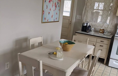 New Lebanon Cottage | Countryside Home: Rose Cottage