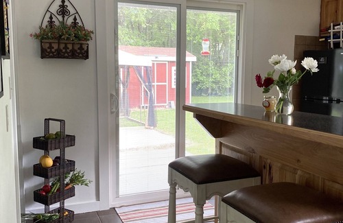 Prathersville Maison | County Roads Take Me Home to My Happy Place... EXTENDED STAY DISCOUNTS!