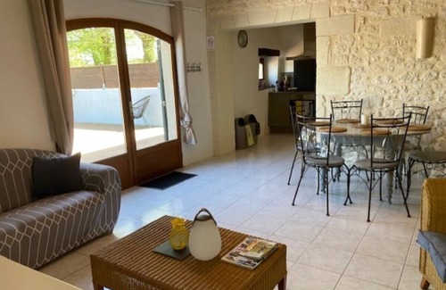 Chaunac Cottage | A la campagne gîte pour 5 personnes piscine chauffée