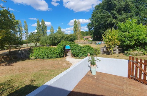 Chaunac Cottage | A la campagne gîte pour 5 personnes piscine chauffée