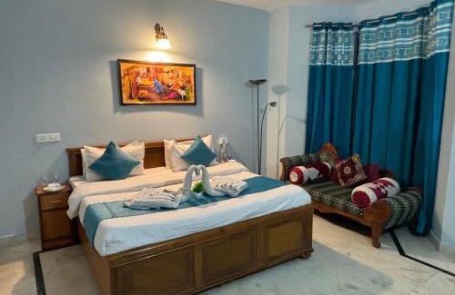 Dharampur Appartement | Couple room by Vanasthali