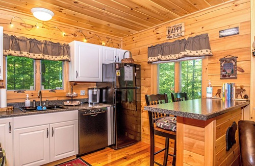 Intervale Cabine | Couples Adventure Getaway Log Cabin in the White Mountain!