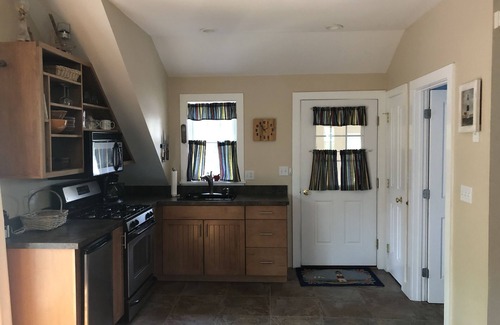 York Harbor Maison | Couples Getaway In The Heart Of The Harbor