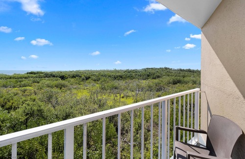 Tavernier Copropriété | Couples' Retreat 1BR w/ Pool & Ocean View