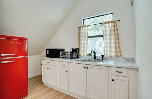 Weatherford Appartement | Couples Retreat on Farm: 6 Mi to Dwtn Weatherford!