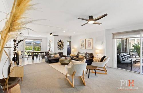 Sunderland Bay Maison | Couples Retreat with Ocean View
