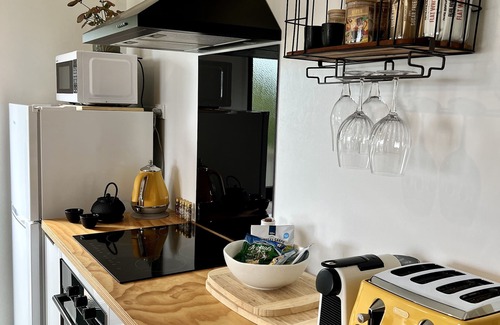 Aongatete Appartement | Couples Retreat with spectacular views and spa.