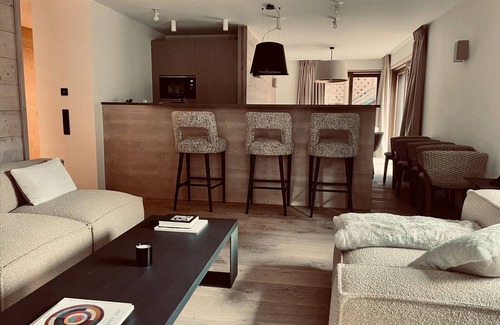 Le Praz Appartement | Courchevel Le Praz: New 3BR Apartment with Balcony, Close to Slopes, Sleeps 6