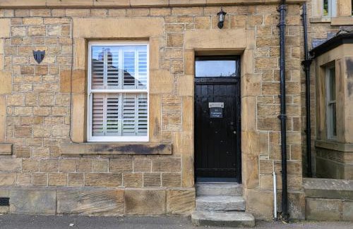 Mosborough Maison | Courthouse Cottage