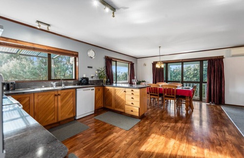 Waihi Beach Cottage | Courtside Quarters - Maison de vacances Waihi Beach