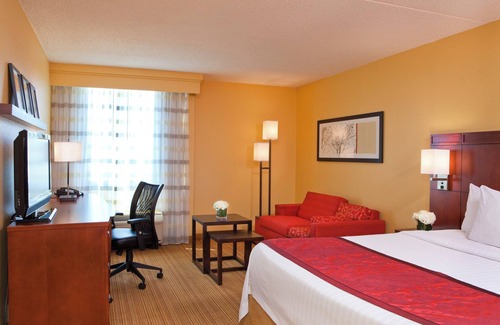 West End Hôtel | Courtyard by Marriott Alexandria Pentagon South