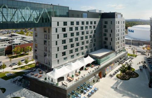 Laval-des-Rapides Hôtel | Courtyard by Marriott Montreal Laval