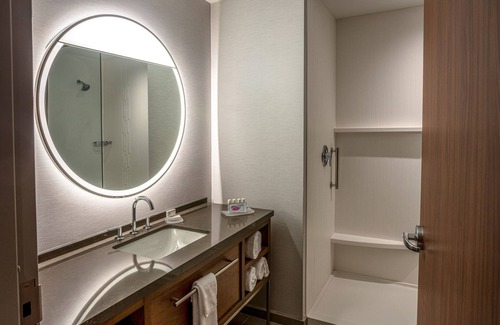 East Avenue Hôtel | Courtyard by Marriott Rochester Downtown