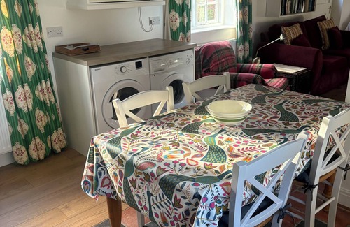 Malpas Cottage | Courtyard Cottage dans un bel emplacement rural (offres disponibles)