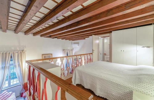 Castelgomberto Appartement | Courtyard
