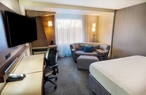 Lake Arbor Hôtel | Courtyard Largo Medical Center Drive