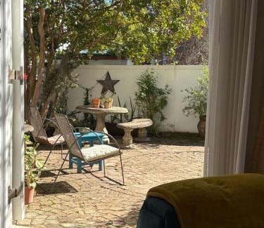 Greyton Appartement | Courtyard on Weder