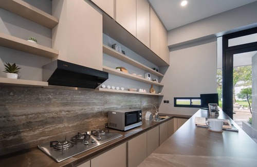 Binong Maison | Cove Equatoria