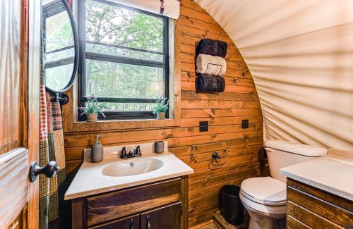 Hochatown Appartement | Covered Wagon Vacation Rental in Broken Bow!