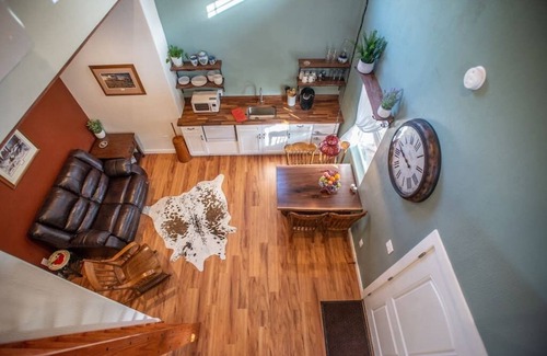 Waco Cabine | Cowbell Cabin With Hot Tub 15min to Downtown