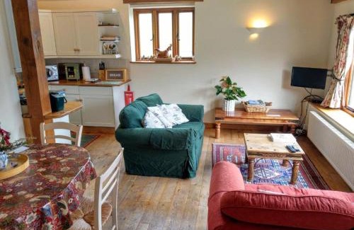 Stonor Maison | Cowslip at White Pond Farm
