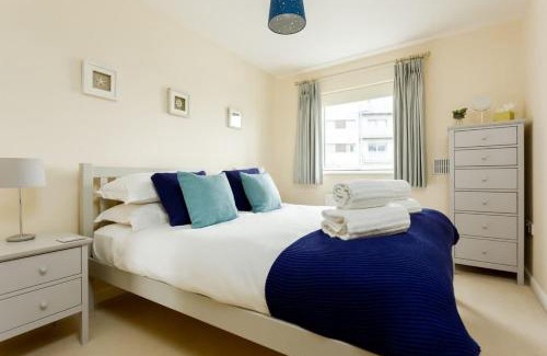 Hamworthy Appartement | Coxswain's Cabin - Moments from Hamworthy Beach and Park