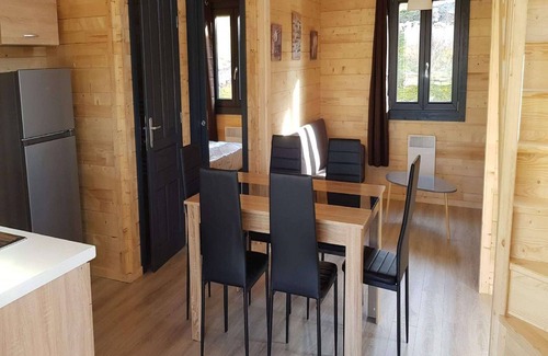 Saint-Laurent-en-Grandvaux Maison | Retraite chaleureuse à la campagne