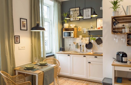 Kaiserslautern Appartement | COZEE - Cozy 2-room Apt. with Netflix