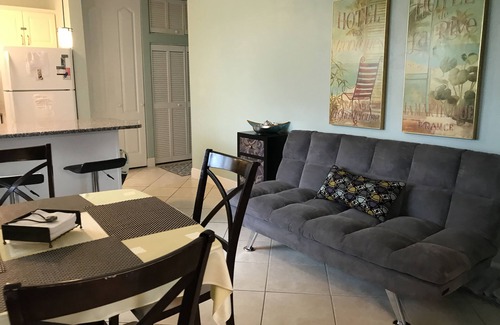 Rio Mar Beaches Copropriété | Beach-Side 2UNITS-Walk2Beach: 1BD / 1BA / LR / Cuisine-Chacun: WIFI / Câble-Unité # 2 Prix