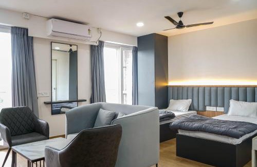 Viman Nagar Appartement | Cozmo Studio, Next to Pune Airport