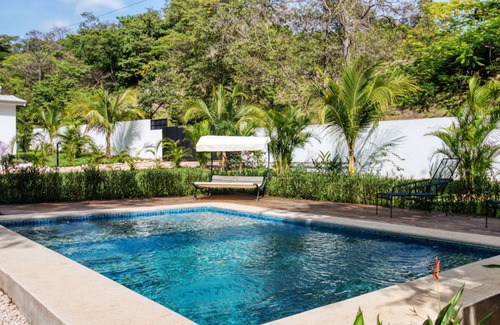 Canafistula Station Balnéaire | COZY 1 BDR-APT-10 MIN FROM TAMARINDO-QUIET AND GATED COMMUNITY WITH POOL