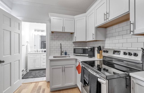 Front Park Appartement | Cozy 1 Bed in Historic Mansion