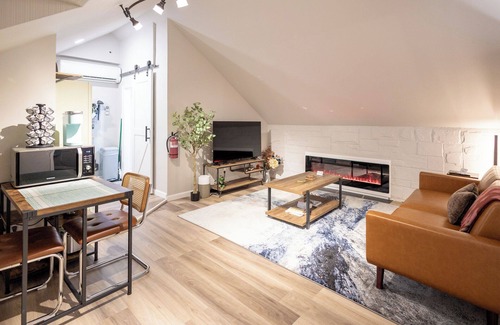 Hawthorne Appartement | Cozy 1 Bed, In-Unit Laundry, Pets, Parking, Fios, Safe, Quiet