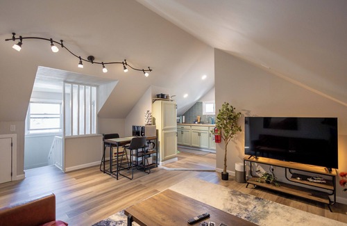 Hawthorne Appartement | Cozy 1 Bed, In-Unit Laundry, Pets, Parking, Fios, Safe, Quiet