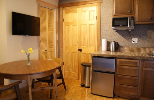 St. Elmo Improvement League Appartement | Rocky Ledge Bunkroom