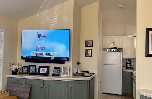 East Mesa Maison | Cozy 1-bedroom 1-bath, WiFi in fabulous Viewpoint Golf Resort, Mesa Arizona