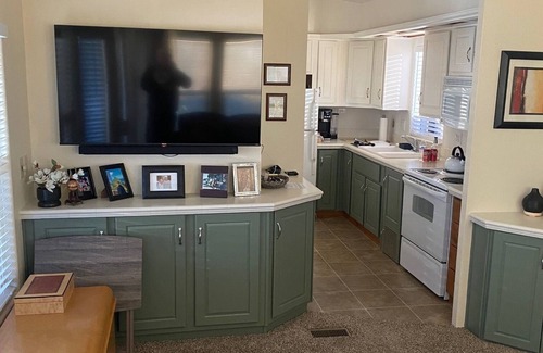 East Mesa Maison | Cozy 1-bedroom 1-bath, WiFi in fabulous Viewpoint Golf Resort, Mesa Arizona