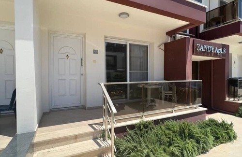 Trikomo Appartement | Cozy 1-bedroom apartment in Iskele with WiFi, AC, pool and restaurant