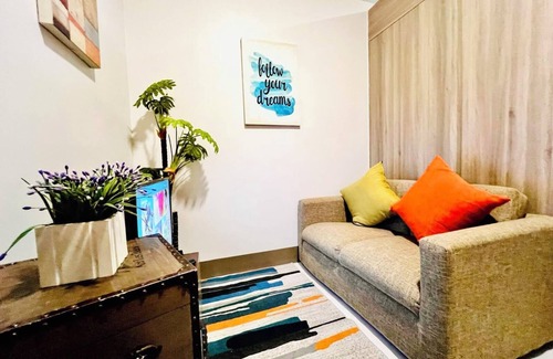 Highway Hills Appartement | Cozy 1-bedroom apartment with WiFi, AC in welcoming Mandaluyong