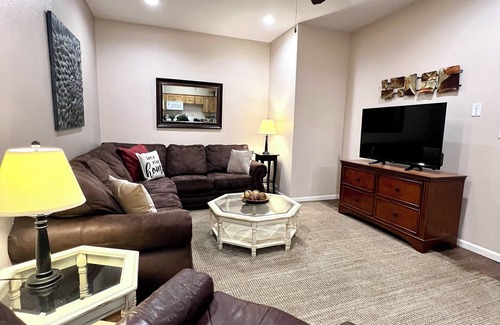 Waynesville Appartement | Cozy 1-bedroom apartment on ICONIC Route 66! 10-mins from FLW