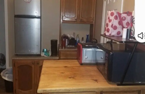 Stonewall Appartement | Cozy 1-bedroom apartment in Stonewall with WiFi, AC, furnished country setting.