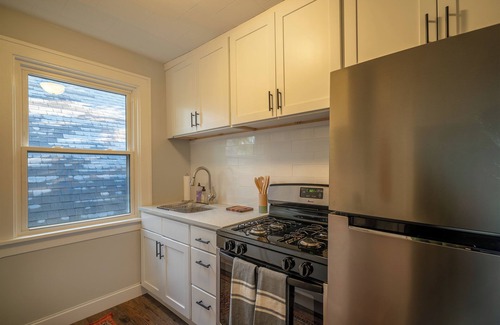 Downtown Buffalo Appartement | Cozy 1-bedroom apartment in the lovely Elmwood Village