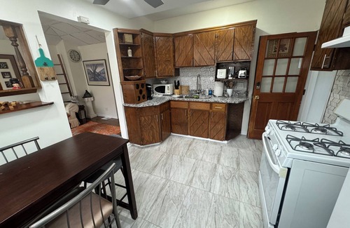 Whiting Appartement | Cozy 1-bedroom apartment with WiFi, AC in lovely Whiting