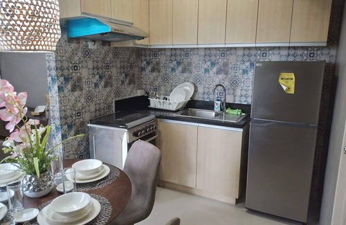 Makati Appartement | Cozy 1-bedroom apartment facing amenities with WiFi in upscale Uptown BGC Taguig