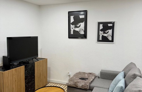 Guarda Appartement | Cozy 1-bedroom apartment with AC, WiFi in welcoming Guarda