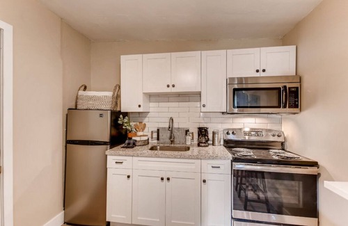 Coral Terrace Appartement | Cozy 1-bedroom apartment with WiFi, AC in adorable Miami