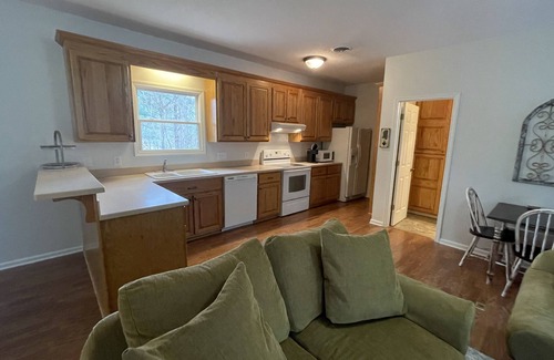 Oxford Appartement | Cozy, 1-bedroom apartment, 11 miles to campus